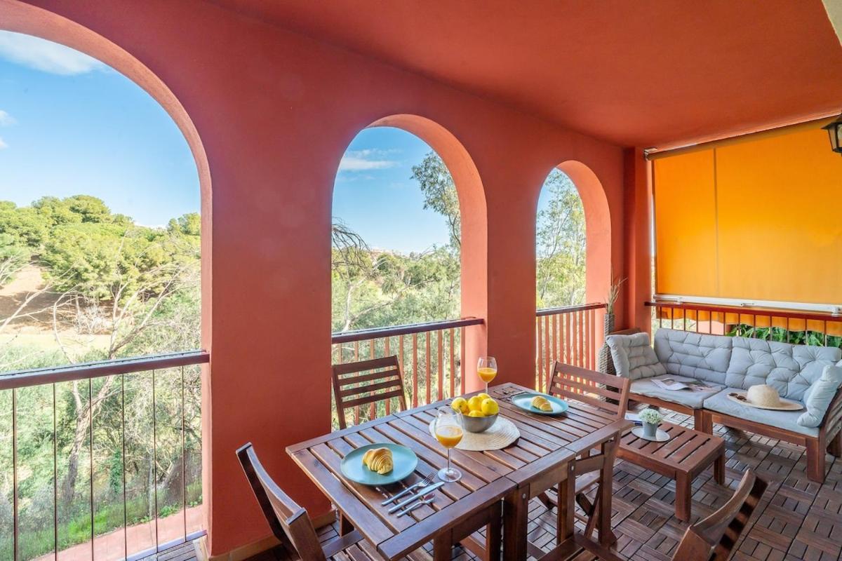 Casa Vela, Golf, ,pool, Wifi, Ac, Superb View ! Apartment Benalmadena